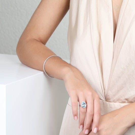 Anillo de dedo 750/oro blanco de 18 quilates Topacio, Diamante 0.15 ct, 30 piedras, [Brillant], w-si