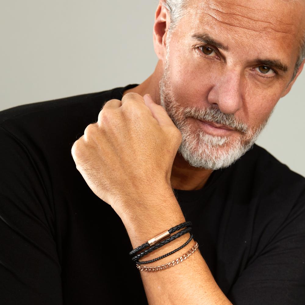 595331_597942_595315_r